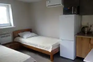 Apartament s minikuhney na beregu reki Bahtemir, Astrakhan