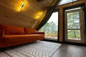 Komfortabelnye domiki A-freym na Baykale Cottage, Maksimikha