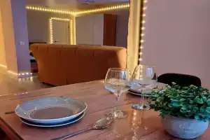 -studiya s evroremontom v tihom rayone Apartments