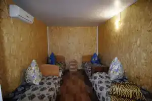 Tryohmestnyy nomer ekonom Apartments, Iletsk