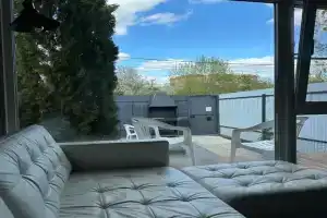Odnokomnatnyy Loft-taunhaus s otdelnym vhodom i lichnym dvorikom Apartments, Nakhabino