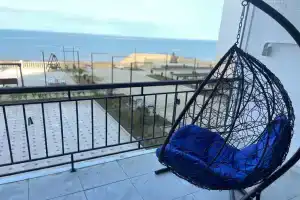 Luchshaya studiya s vidom na more Apartments, Izbarbash