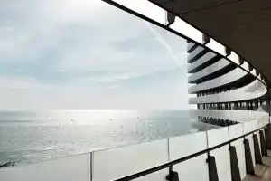 Vidovye apartamenty v elitnom otele Grand Karat, Sochi