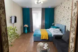 Uyutnye apartamenty s ogromnoy vannoy