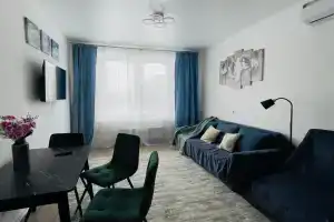 Evro-dvushka u Grinvuda Apartments, Kurkino