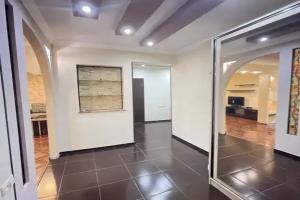 Luxury City Center Apartments, Yerevan