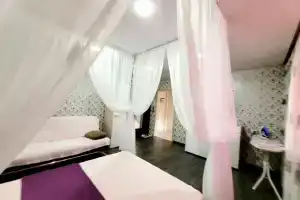 Uyutnye apartamenty v tsentre dlya lyubiteley komforta i uyuta, Sayanogorsk