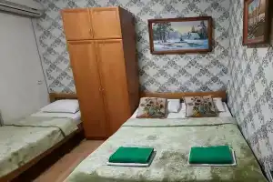 Tryohmestnyy nomer ekonom Apartments, Lazarevskoye