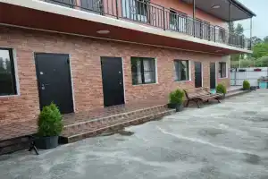 U Artura Hotel, Gechripsh