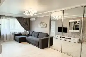Apart s beskontaktnym zaseleniem, Mariupol