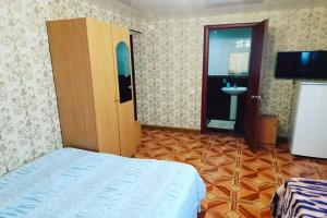 Tryohmestnyy nomer 2. Trehmestnyy standart Apartments, Volkonka