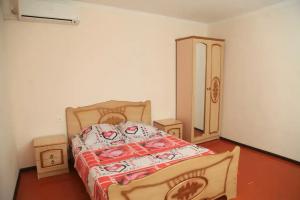 Dvuhmestnyy nomer s 1 krovatyu standart Apartments, Alakhadzi