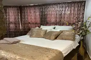 Apartoment s vidom iz okna..., Shymkent