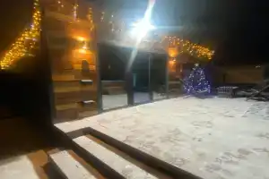 Uyutnyy dom s baney, s panoramnym vidom na goru Ezhovaya Cottage, Kirovgrad