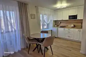 Uyutnaya 1-komnatnaya ryadom s prichalom Apartments, Yarovoye