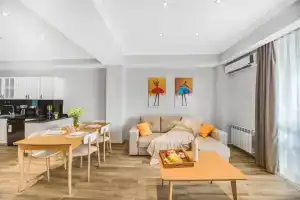 Stilnaya semeynaya v tsentre goroda Apartments, Yerevan