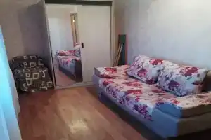 na pervoy linii, u ozera! Apartments, Yarovoye