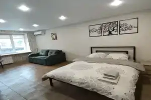 Studiya v tsentre, voda 24/7 Apartments, Donetsk