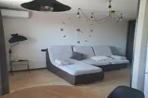studiya v tsentre (podzemnyy perehod) beskontaktnoe zaselenie Apartments, Mariupol