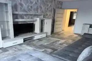 Uyutnaya 2h v novostroe Apartments, Mariupol