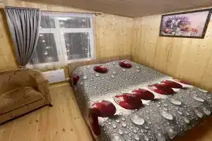 Domik dlya vlyublyonnyh Cottage, Misailova