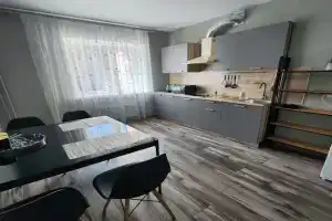 Uyutnaya v spalnom rayone Apartments, Kostova