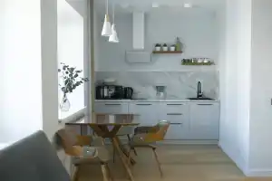 Uyutnaya i komfortnaya studiya v tsentralnom mikrorayone goroda Apartments, Sayanogorsk