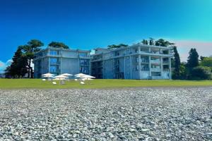 Apartamenty trehkomnatnyy s vidom na more, Candripsh