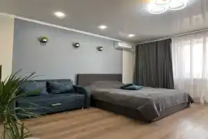 Svetlaya i uyutnaya -studiya Apartments