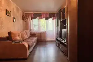 ryadom s aeroportom Apartments, Ob'