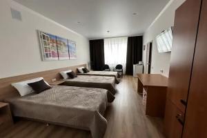 Tryohmestnyy nomer uluchshennyy Apartments, Yalutorovsk