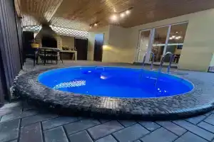 Tsentr goroda Cottage, Engels