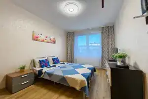 Svetlaya uyutnaya v shikarnom rayone goroda Apartments