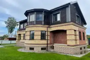 Surf Holiday House