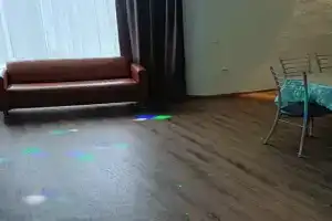 Kottedzh s zimnim sadom i basseynom Cottage