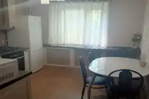 Uyutnaya kvartirka dvuhkomnatnaya u ZhD Vokzala Apartments, Miass