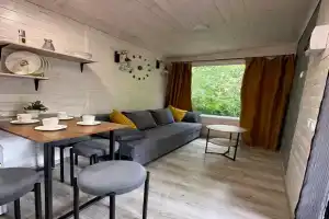 Atmosfernyy domik vdali ot gorodskoy suety Cottage