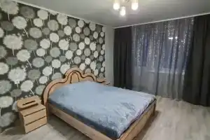 Sovremennaya 2-komnatnaya , konditsionery v kazhdoy spalne Apartments, Stary Oskol