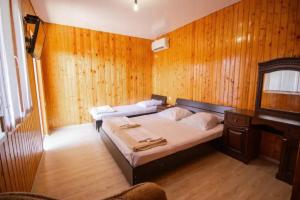 Tryohmestnyy nomer standart Apartments, Alakhadzi