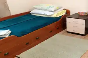 Tryohmestnyy nomer komnata 2 Apartments