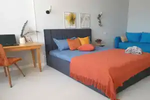 ryadom s Mega -2 spalni i 2 sanuzla, panorama na gorod i gory Apartments, Almaty