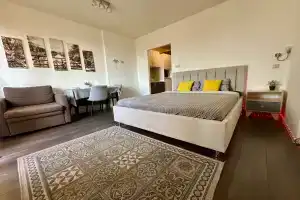 Uyutnaya studiya s udobnoy krovatyu Apartments, Reutov