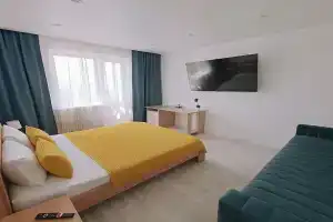 Biryuzovye apartamenty na Soldatova, Mirnyj