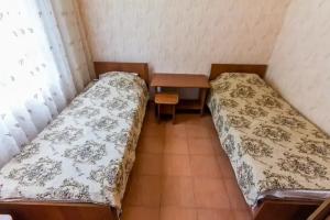 Dvuhmestnyy nomer s 2 otdelnymi krovatyami 4. Dvuhmestnyy ekonom Apartments, Volkonka