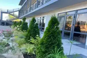 Chetyryohmestnyy nomer Uluchshennyy Apartments, Gechripsh