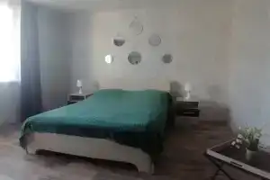 Uyutnaya v tsentre goroda Apartments