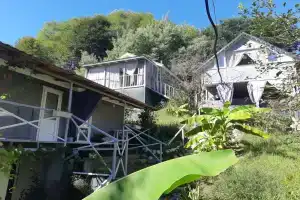 Chetyryohmestnyy nomer standart Apartments, Volkonka