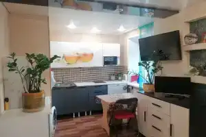 Uyutnaya studiya v tsentre goroda Apartments, Mirnyj