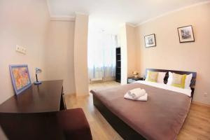 v ZhK Shahristan ryadom s TRTs Mega Apartments, Almaty
