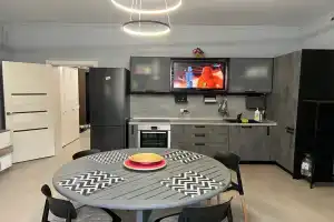 na beregu ozera Elovoe Apartments, Chebarkul'